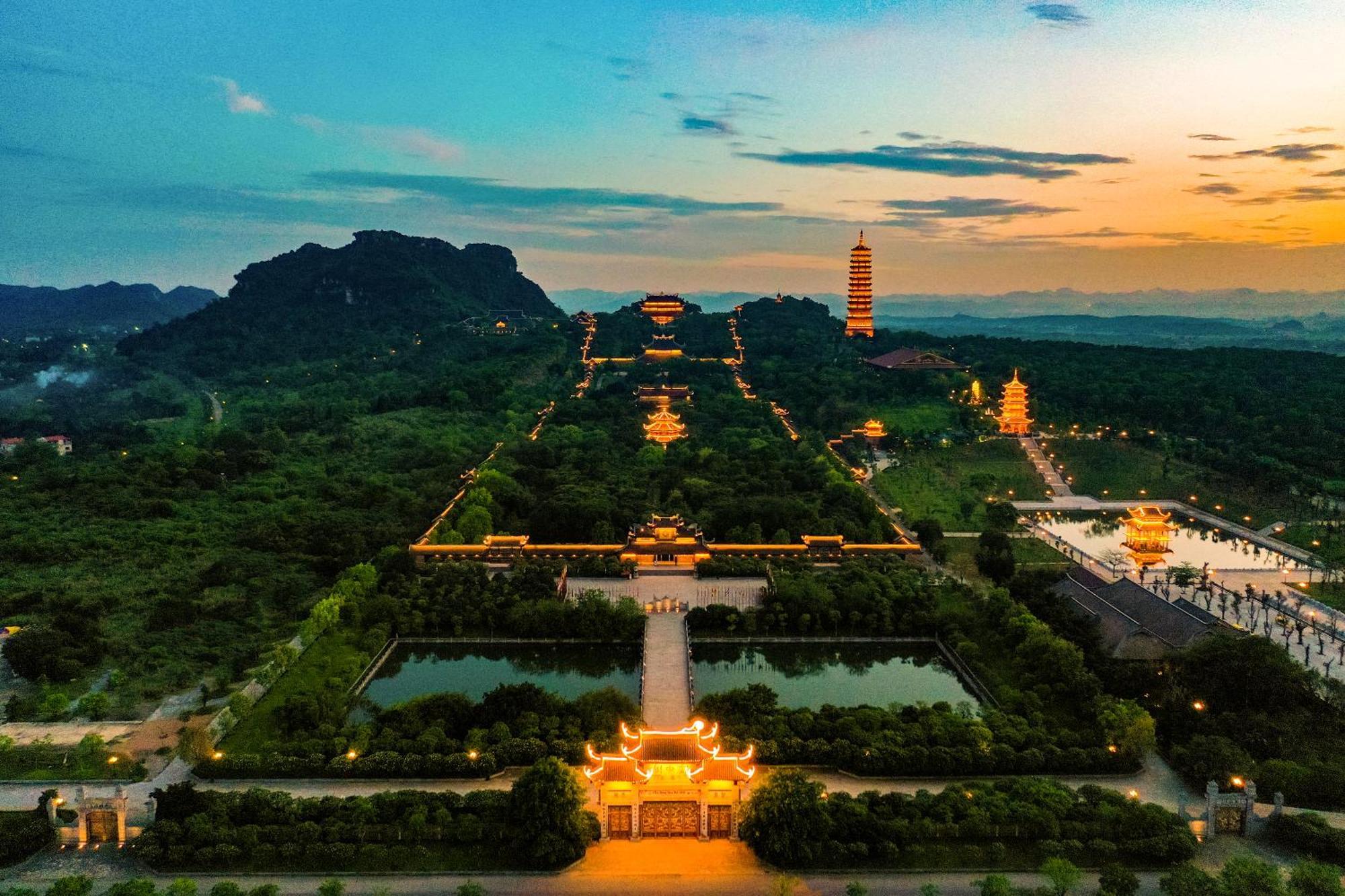 Truong Son Luxury Homestay Ninh Bình Exteriör bild